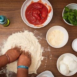 Positano: Pizza and Tiramisu Cooking Class