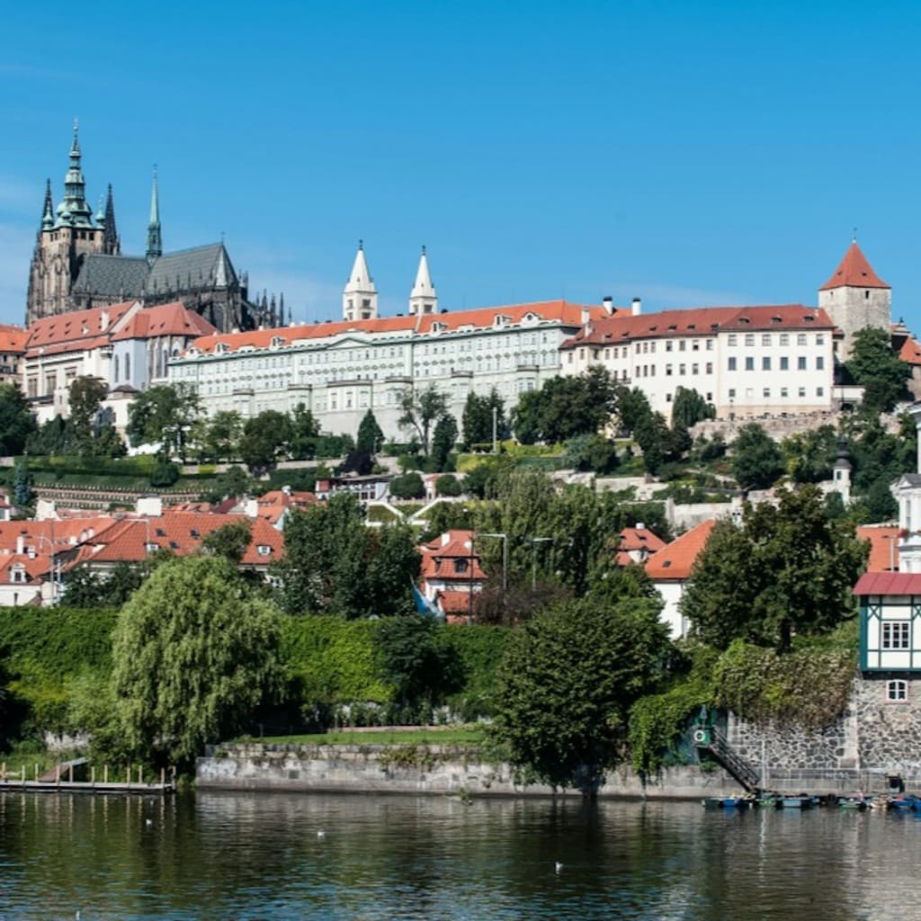 Prague Castle & Lobkowicz Palace: Entry Ticket