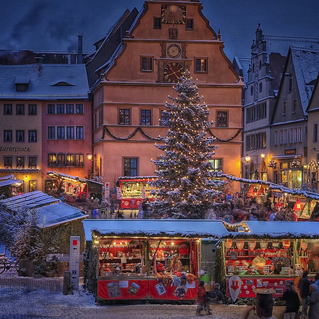 Rothenburg ob der Tauber & Harburg: Day Tour from Munich
