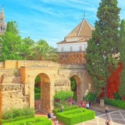 Royal Alcázar of Seville: Fast Track Ticket + Guided Tour