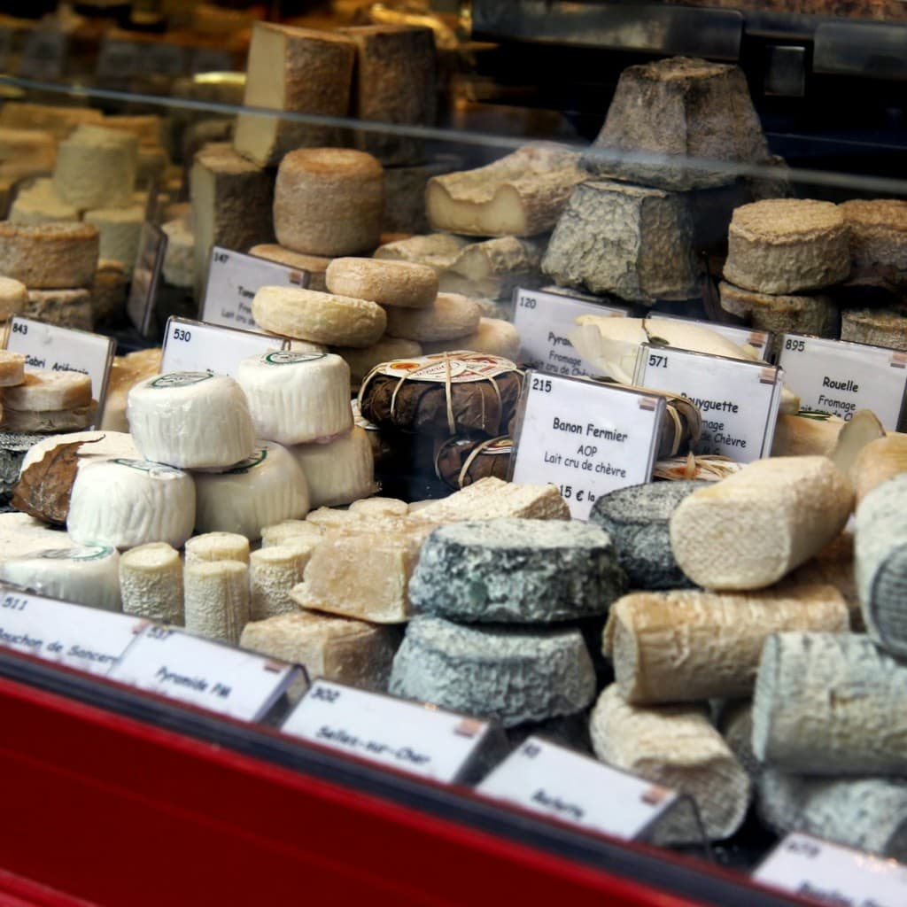 Rue Cler, Boulevard Haussmann & Alma Bridge: Guided Tour + Food Tasting