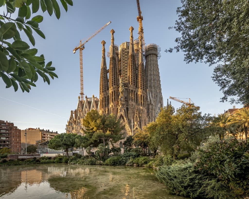 Sagrada Familia Ticket with Optional Tower Access (Sagrada Familia - Skip the Line Admission with Tower Access)