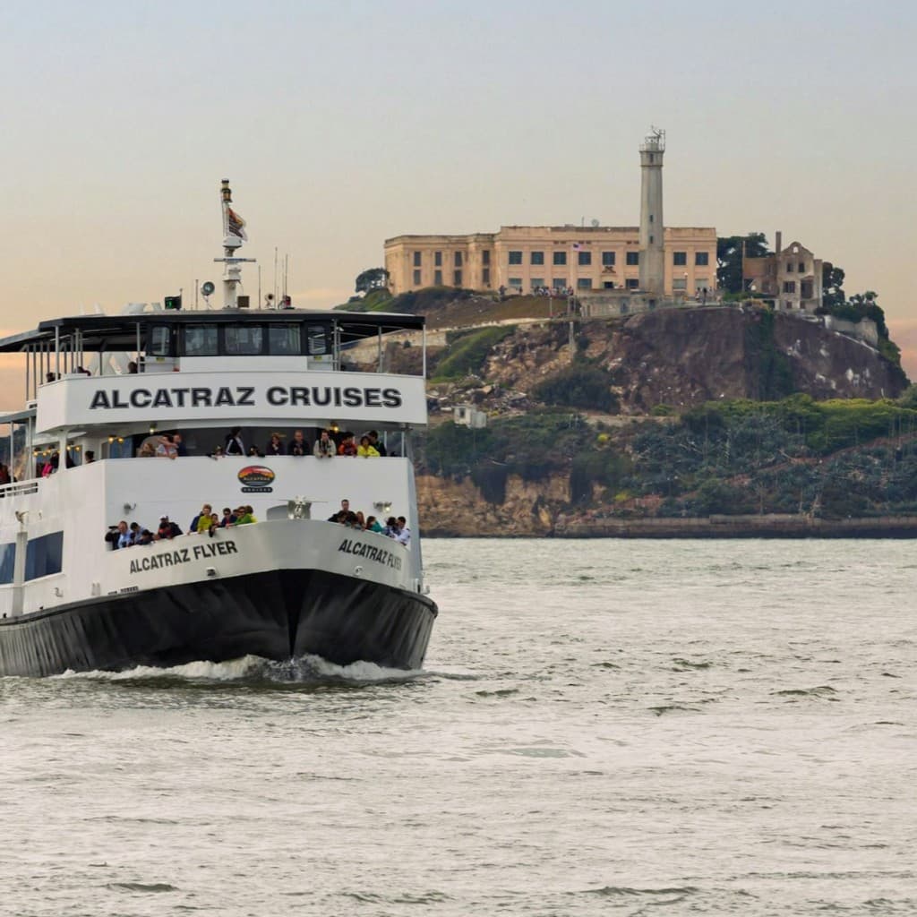 San Francisco: Alcatraz Island Entry + Guided City Tour