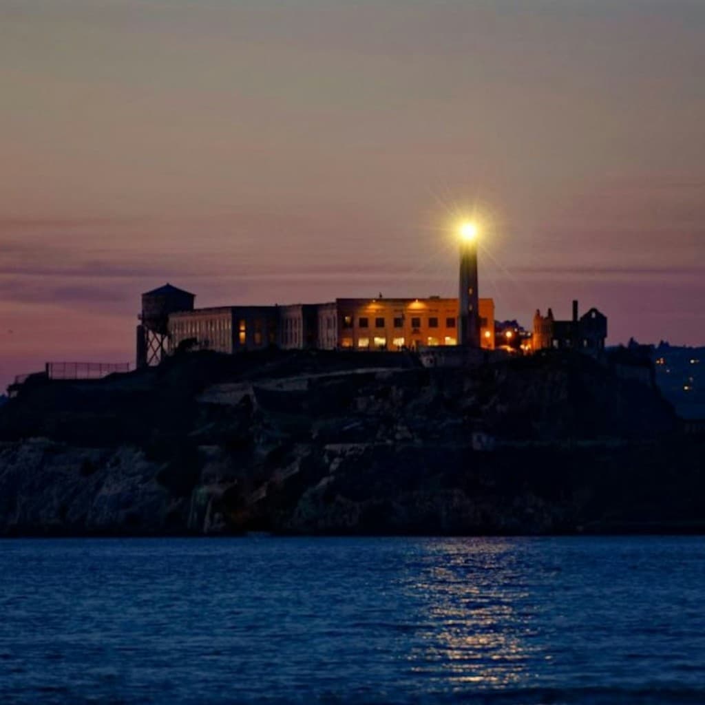 San Francisco: Inside Alcatraz Night Tour + Muir Woods & Sausalito