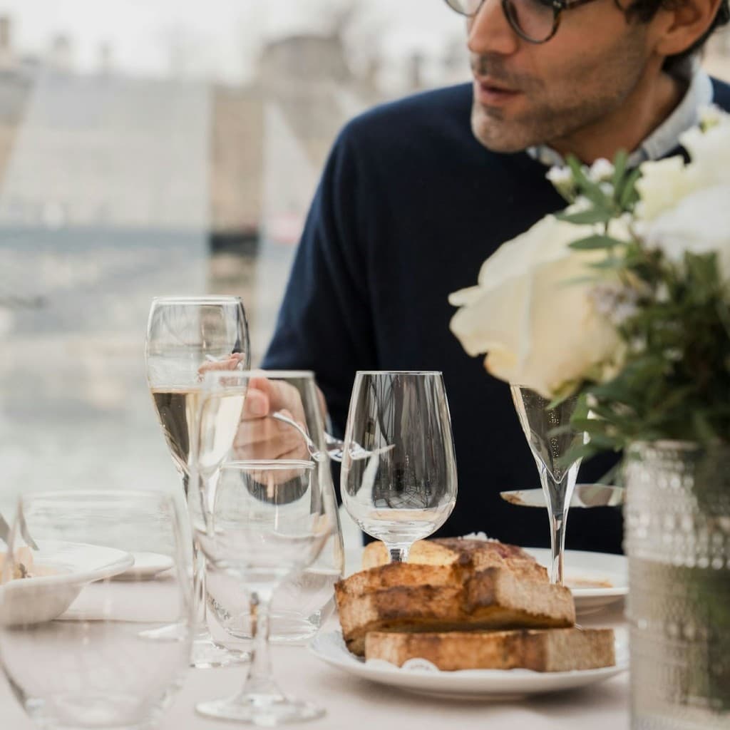 Seine River: Lunch Cruise by Bateaux Mouches