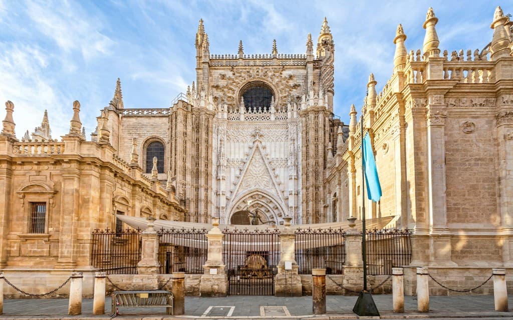 Seville Cathedral & La Giralda Skip-the-Line Guided Tour (English Guided Tour)