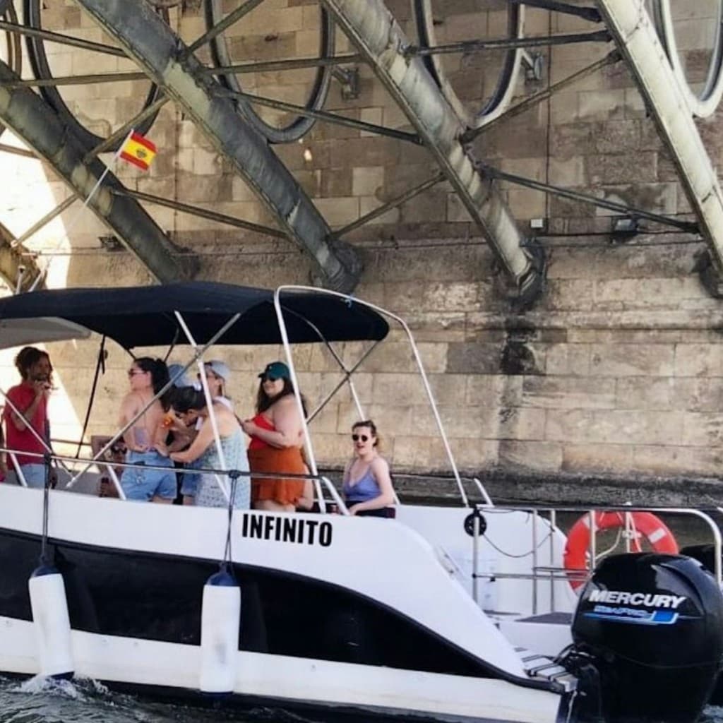 Seville: Private Boat Tour for Groups