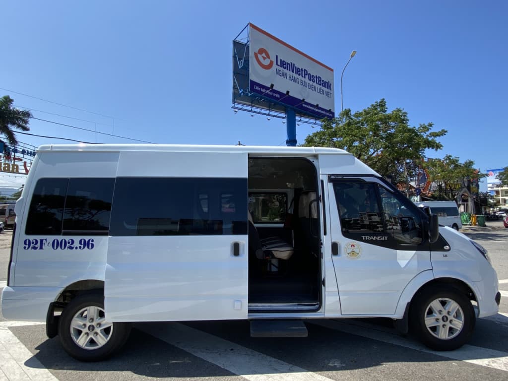 Shuttle Bus between Da Nang and Ba Na Hills (One-way Shuttle Bus from Ba Na Hills to Da Nang)