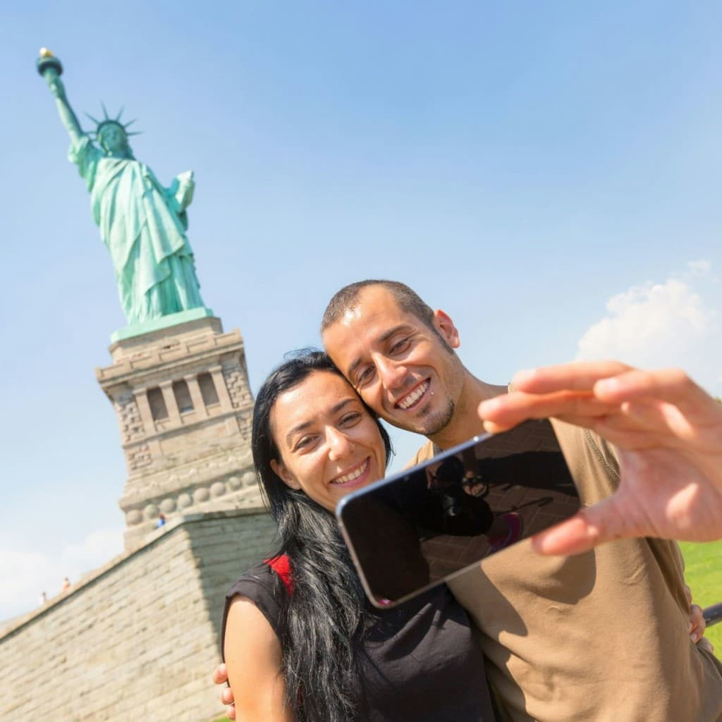 Statue of Liberty, Ellis Island & 9/11 Memorial: Guided Tour - Standard - Spanish