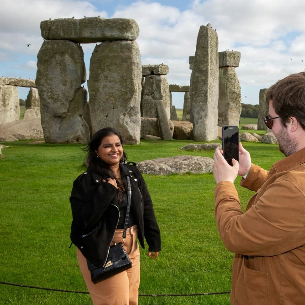 Stonehenge: Admission with Audio Guide + Premium Transport from London - Basic ticket