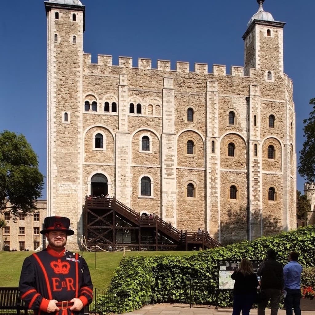 Tower of London Tickets (Tower of London: Home to the Crown Jewels - Admission)