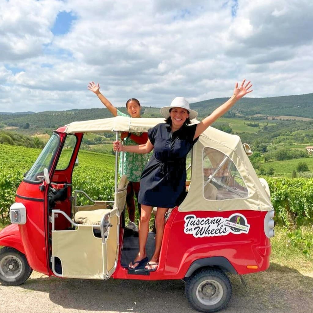 Tuscany: Private Guided Tuk Tuk Tour + Picnic + Olive Oil & Wine Tasting