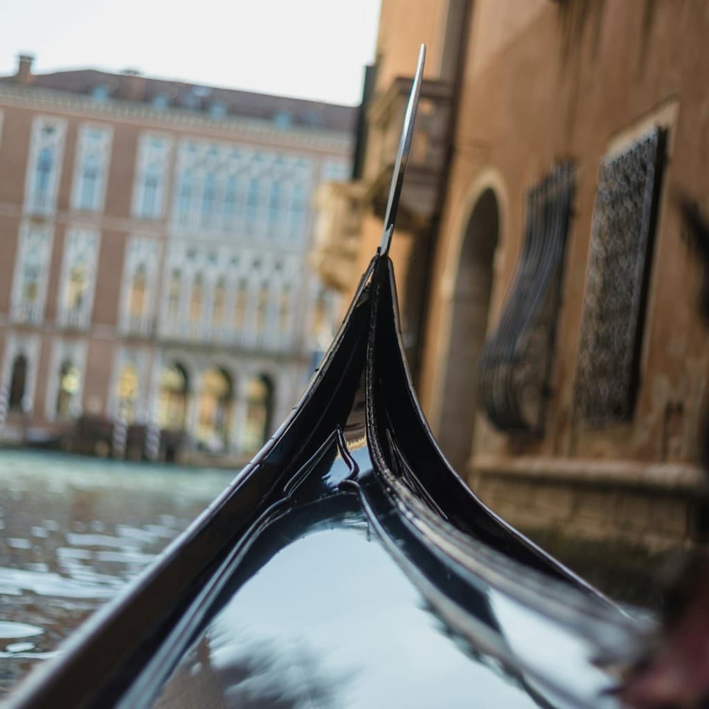 Venice: Classic Gondola Ride - Seats Together