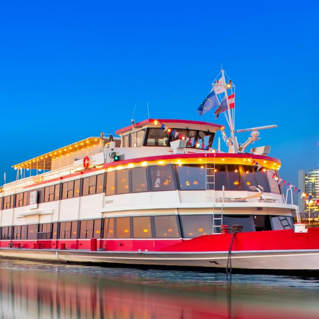 Vienna: Heurigen Cruise with Viennese Songs + Buffet