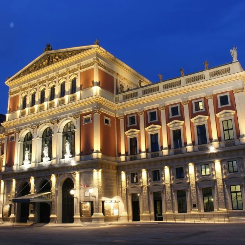 Vienna: Panoramic Evening Bus Tour