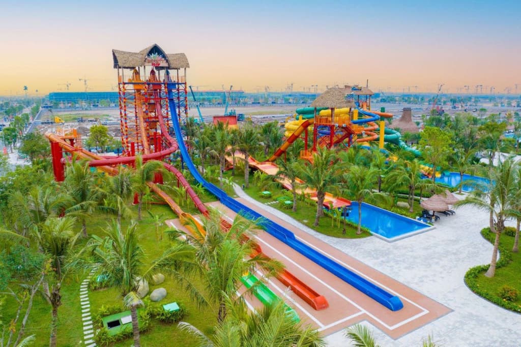 VinWonders Hanoi Water Park Ticket (COMBO: VinWonders Hanoi Wave Park + Vinwonders Hanoi Water Park)