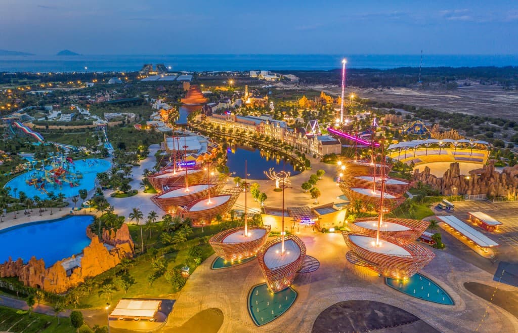 VinWonders Nam Hoi An Amusement Park Ticket (VinWonders Nam Hoi An - Full Day Admission with Lunch Buffet Voucher (11:00 AM))