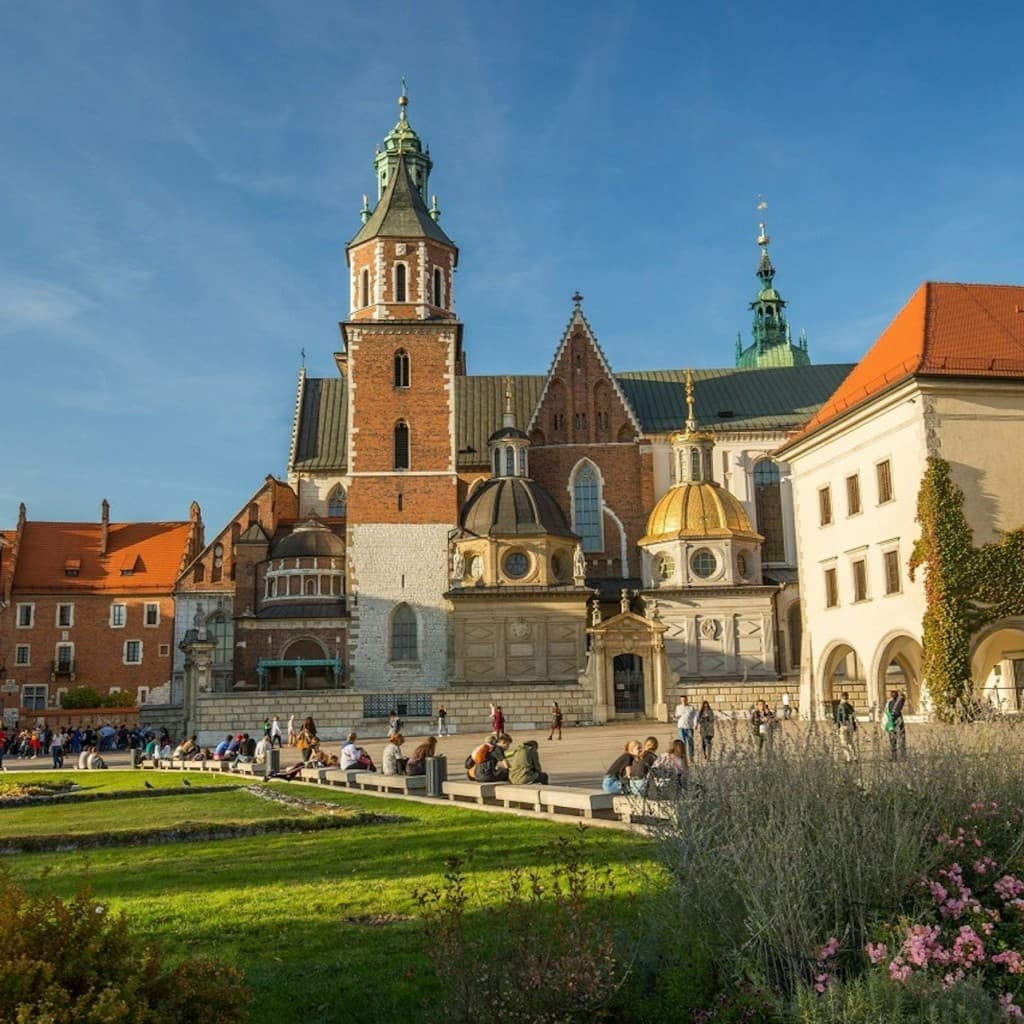 Wawel Royal Castle & Cathedral Interior: Guided Tour