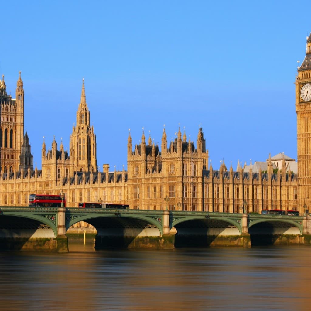 Westminster: Guided Tour + Abbey Entry + Afternoon Tea
