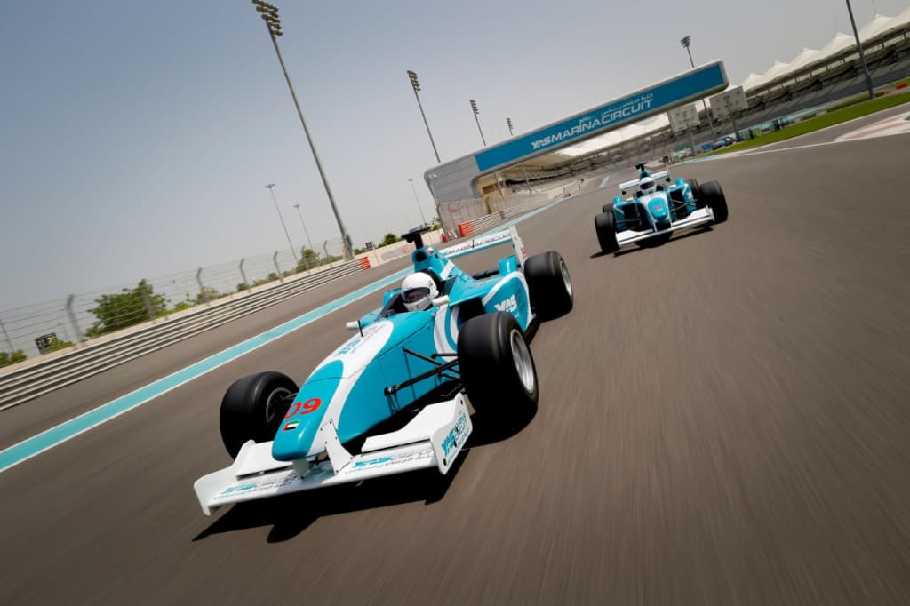 Yas Marina Circuit Formula Yas 3000 Driving Experience (Formula Yas 3000 Driving Experience)